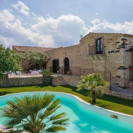 Masseria Fortificata Lo Zafferaneto-2